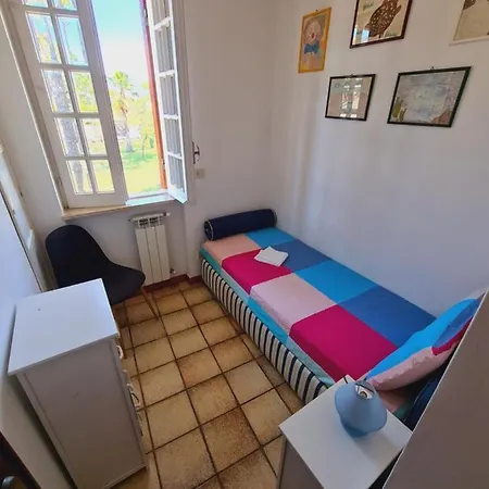 Greg Stupenda Casa Sulla Con Accesso Diretto Al Mare ヴィラ テッラチーナ