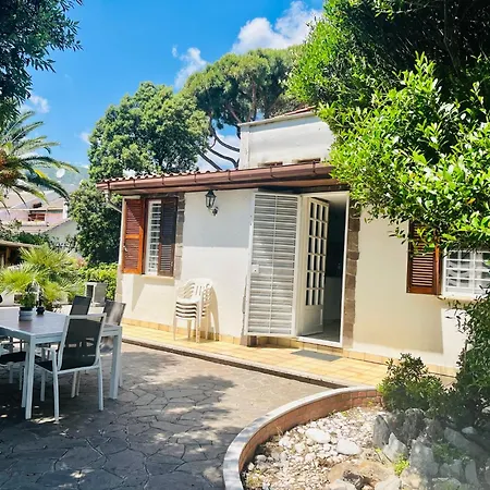 Villa Greg Stupenda Casa Sulla Con Accesso Diretto Al Mare