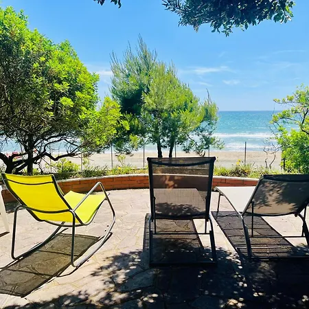 Greg Stupenda Casa Sulla Con Accesso Diretto Al Mare テッラチーナ