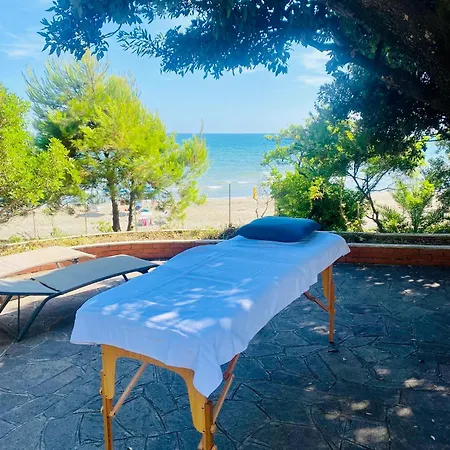 Greg Stupenda Casa Sulla Con Accesso Diretto Al Mare ヴィラ テッラチーナ