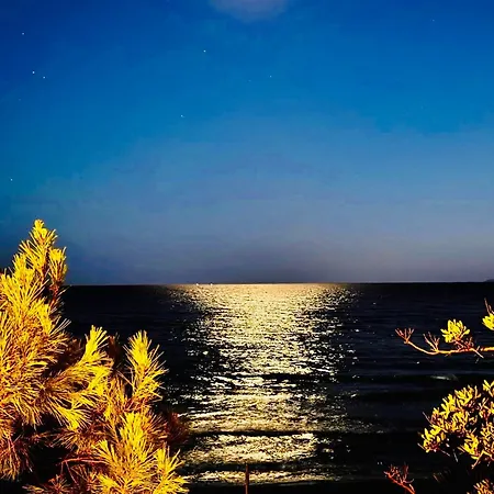 Greg Stupenda Casa Sulla Con Accesso Diretto Al Mare テッラチーナ